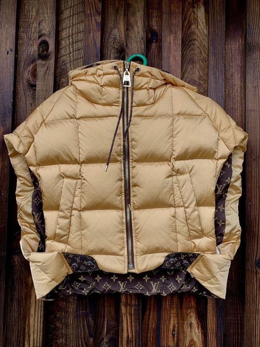 Жилетка Louis Vuitton Caramel Hooded Padded Vest- DMC