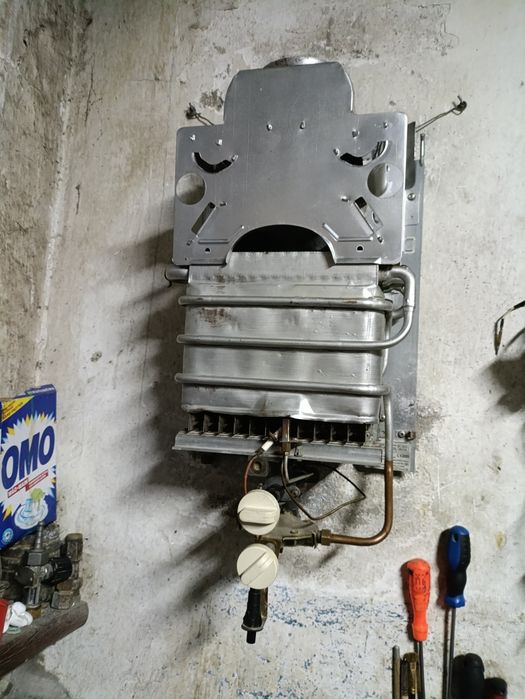 Esquentador 11L ,Edesa,para botija 70€ ,a trabalhar bem ,tudo revisto