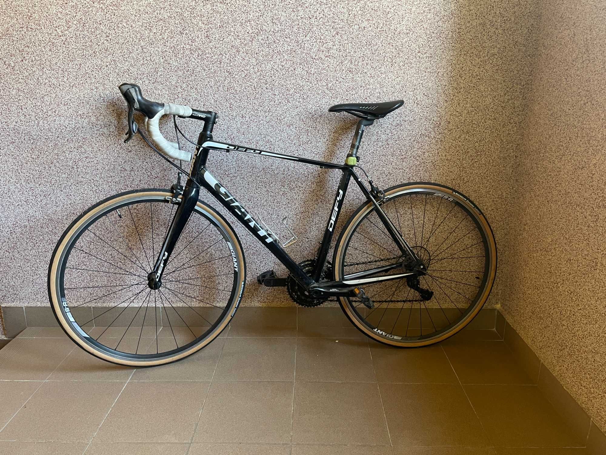 Giant Defy 3 nowe opony i napęd + licznik + lemondka