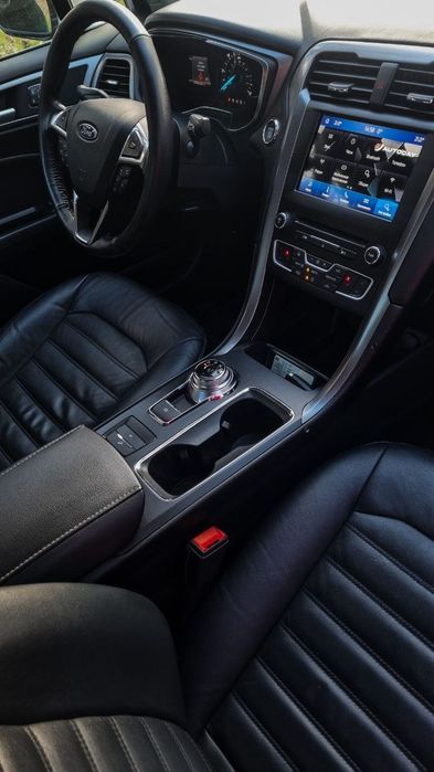 Авто в аренду.Гибрид plug in! Кожа!Ford Fusion 2017. Такси можно