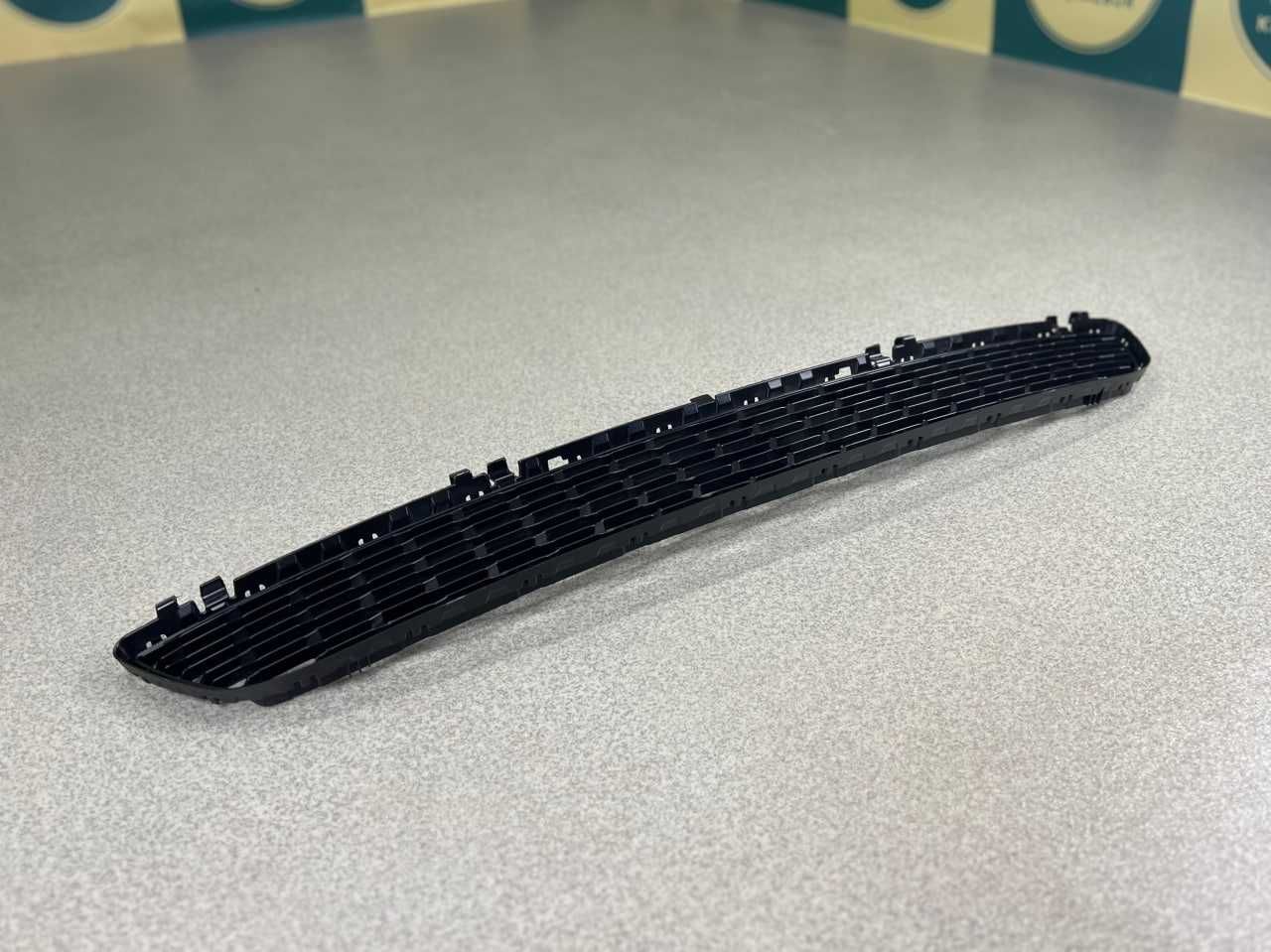 Центральна решітка BMW 5 (G30/g31) m-paket 51118064930