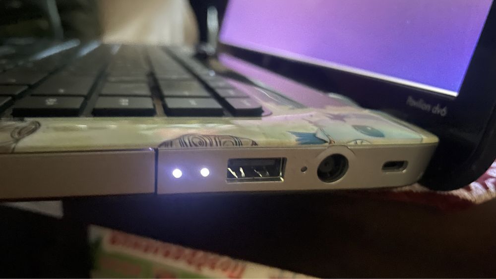 Ноутбук HP Pavilion dv6-3299er Rossignol Edition