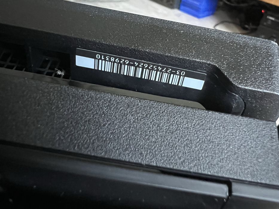 Konsola PS 4 pro pady gry