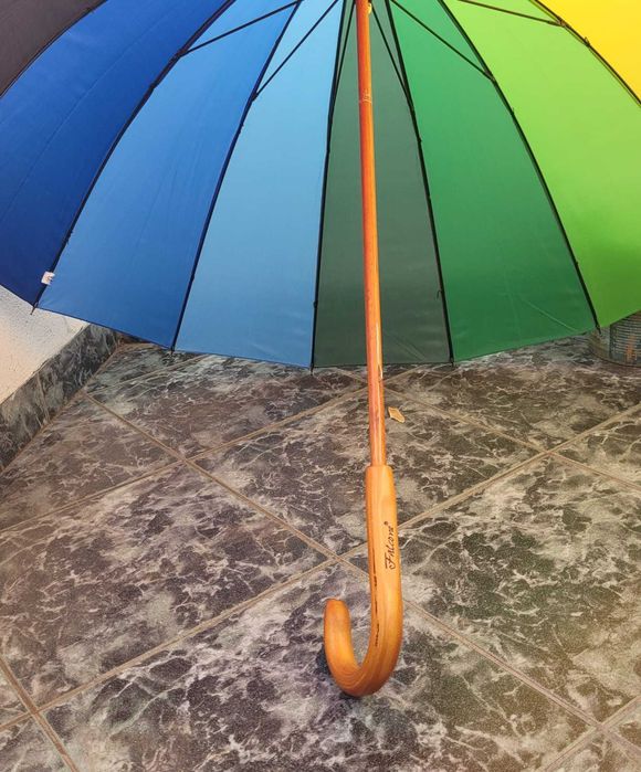Piękny tęczowy duży parasol Falcone
