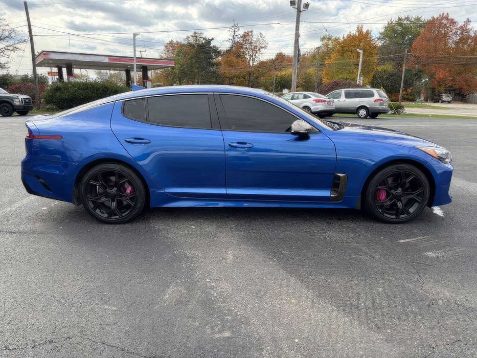 Kia Stinger      2018