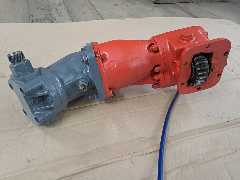 Аксеально поршневий насос з роздаткою для камаза , гідромотор , насос