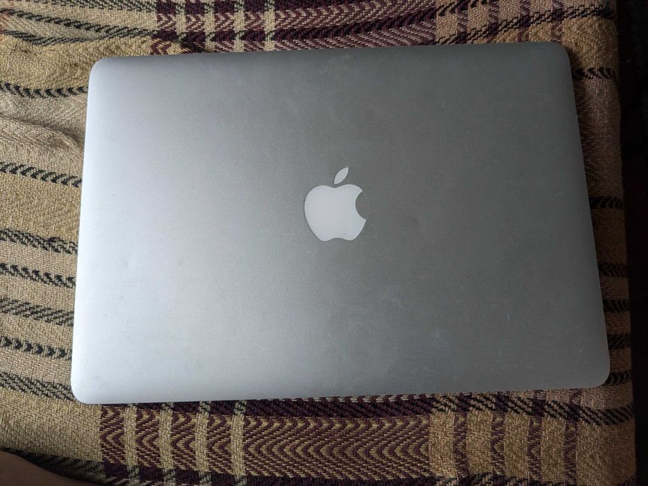 MacBook Pro ( 13", Early 2015 )