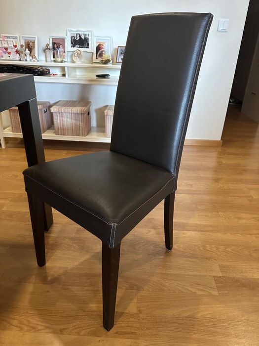 Mesa de jantar extensível com 4 cadeiras