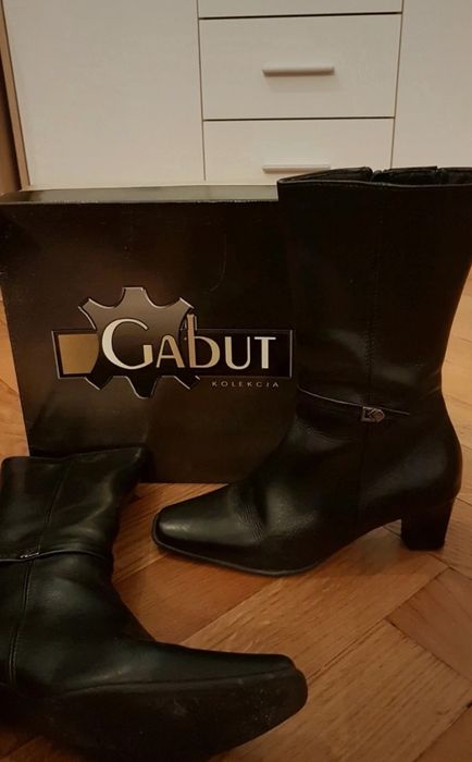 Damskie czarne kozaki skórzane