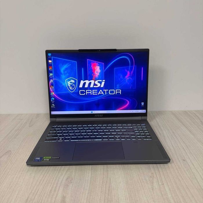MSI Creator Studio 4K miniLED 120Hz Ultra 9 185H 32GB SSD 1TB RTX 4080