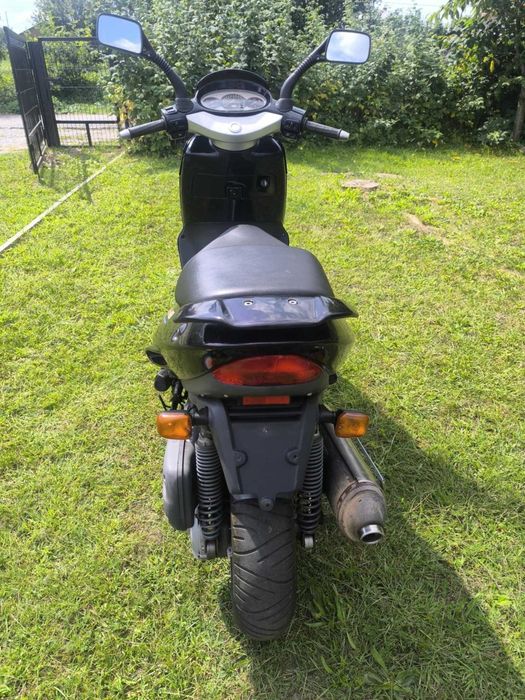 Sprzedam skuter aprilia leonardo 150