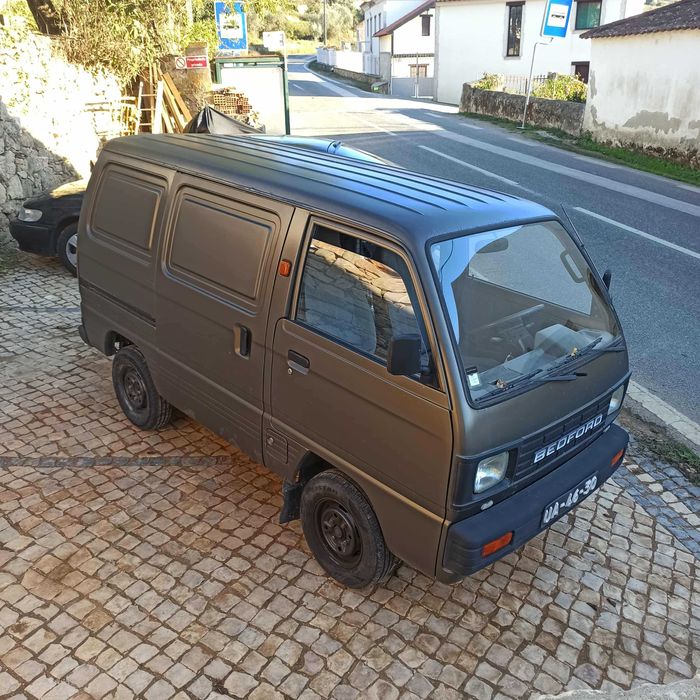 Bedford Rascal, clássico raríssimo de 1989, em estado irrepreensível.