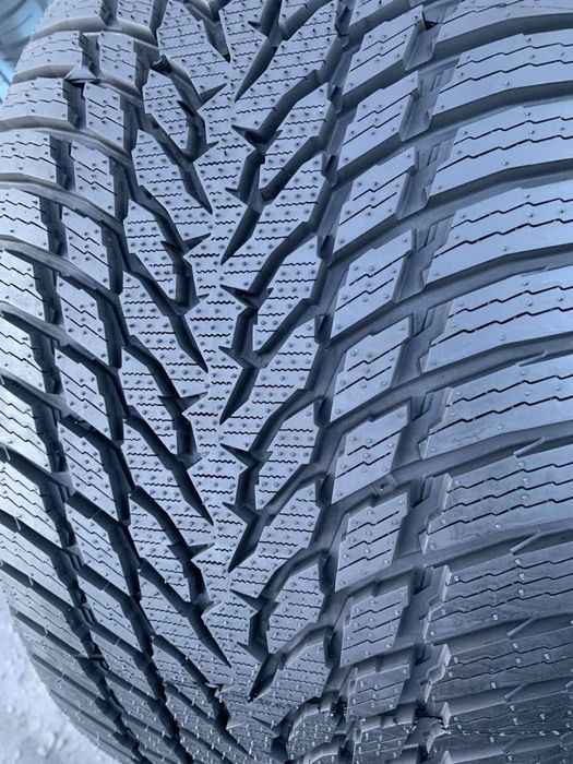 Шини нові 275/35 R19 Nokian зима 2023 рік