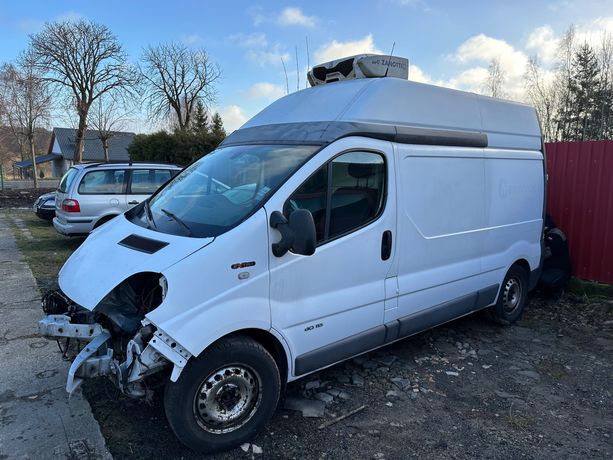 Renault trafic chłodnia. 2011r. Części  AGREGAT ,SKRZYNIA 6 biegów,itp