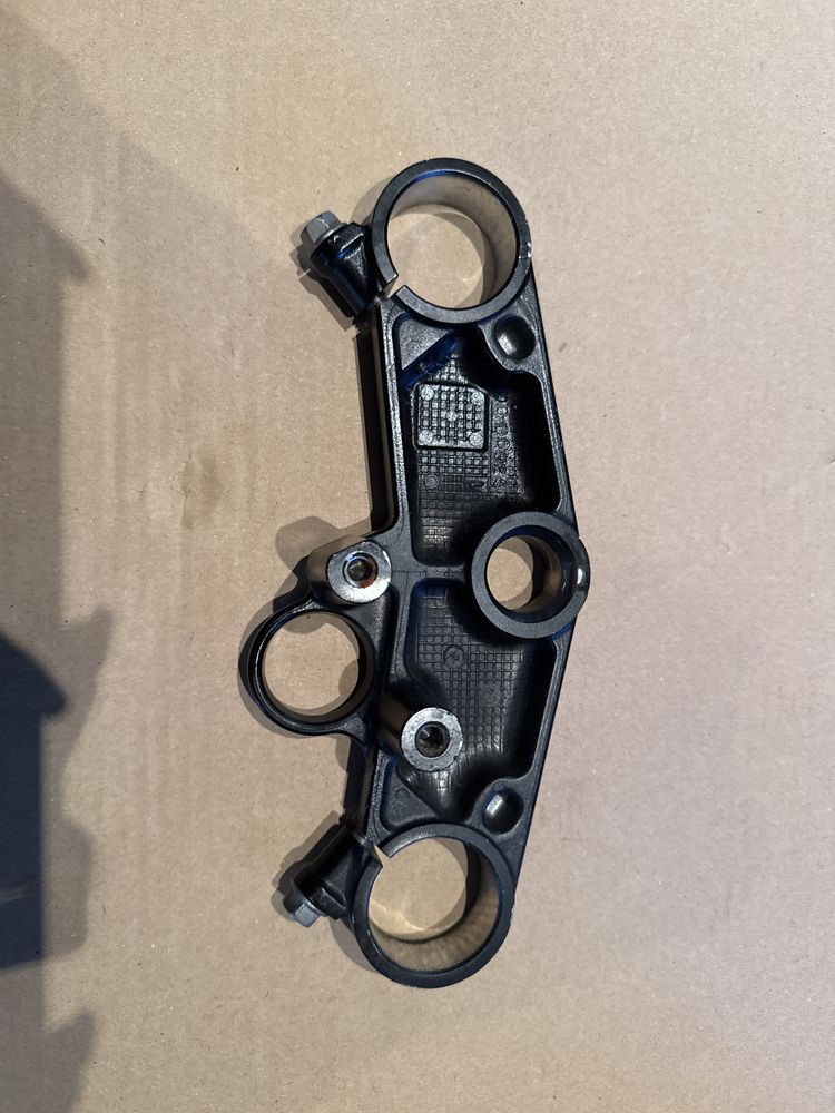 Półka zawieszenie górna przód SUZUKI SV 650 (03-14) x204