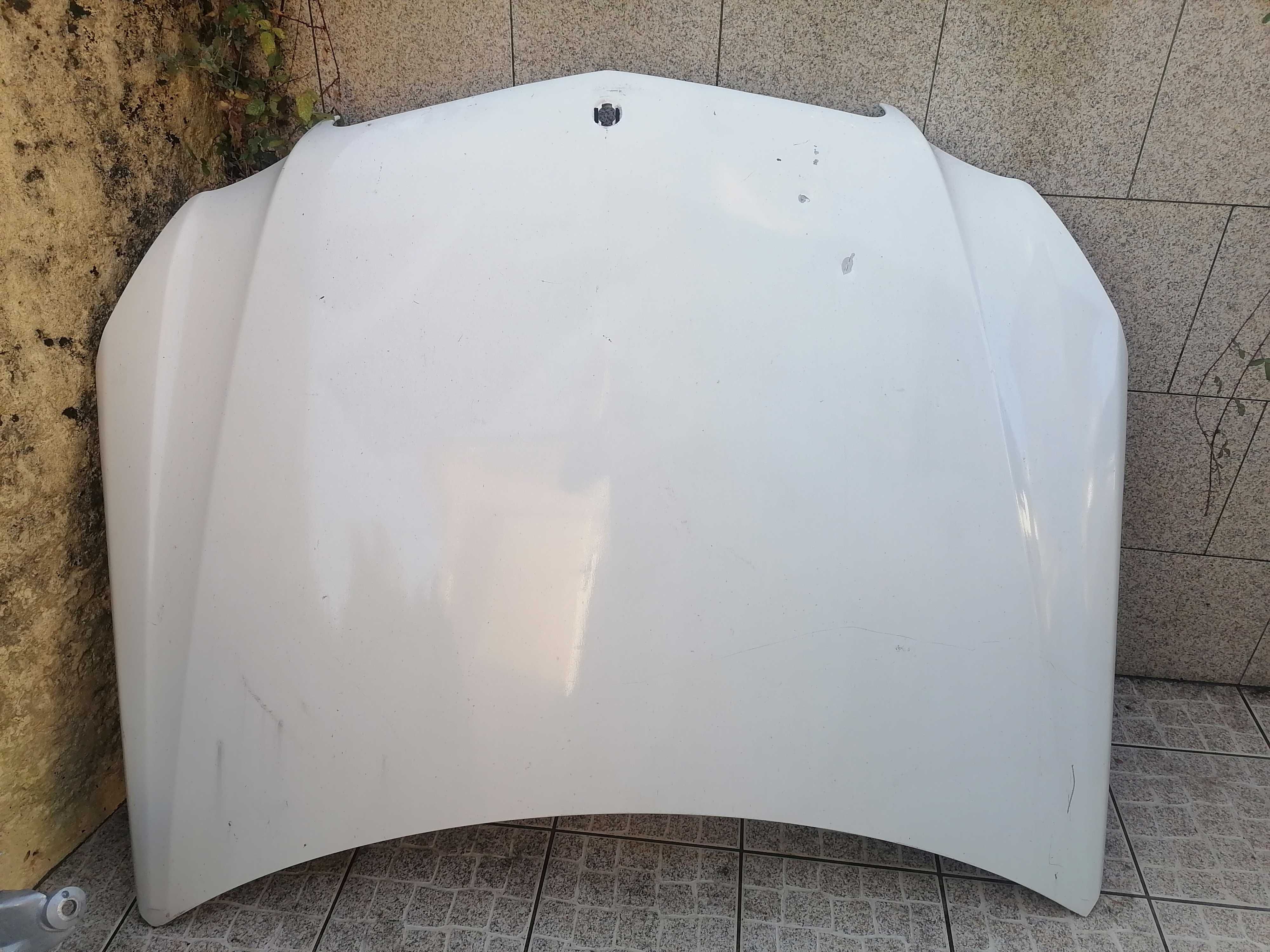 Capot Mercedes classe C w204  classe E w212