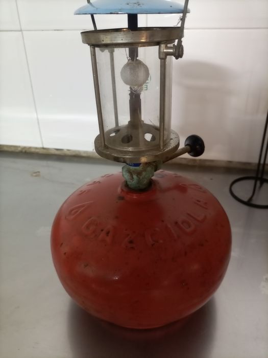 Lanterna a gás bom estado