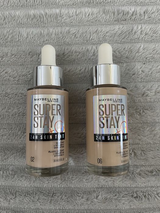 Pokład fluid Maybelline Super Stay Vitamin C kolory 02 06