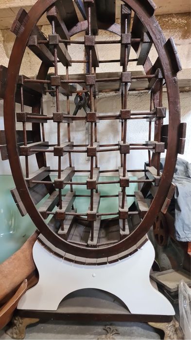 Garrafeira de madeira