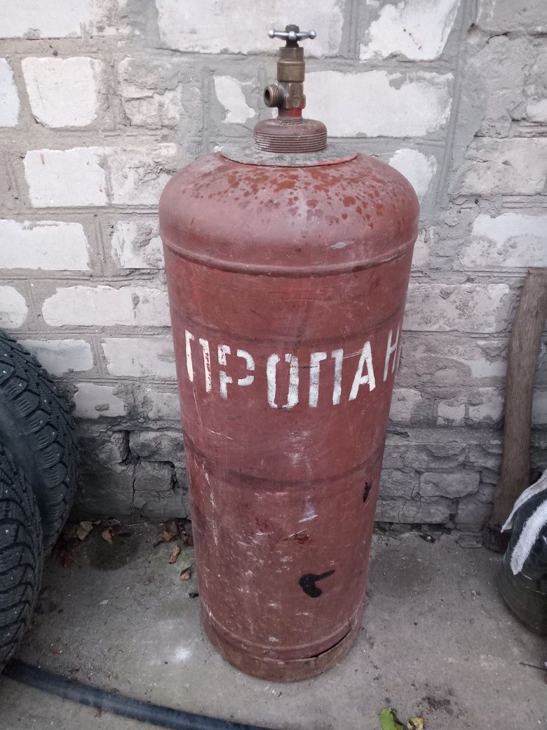 Продам газовый баллон 30л и 50л