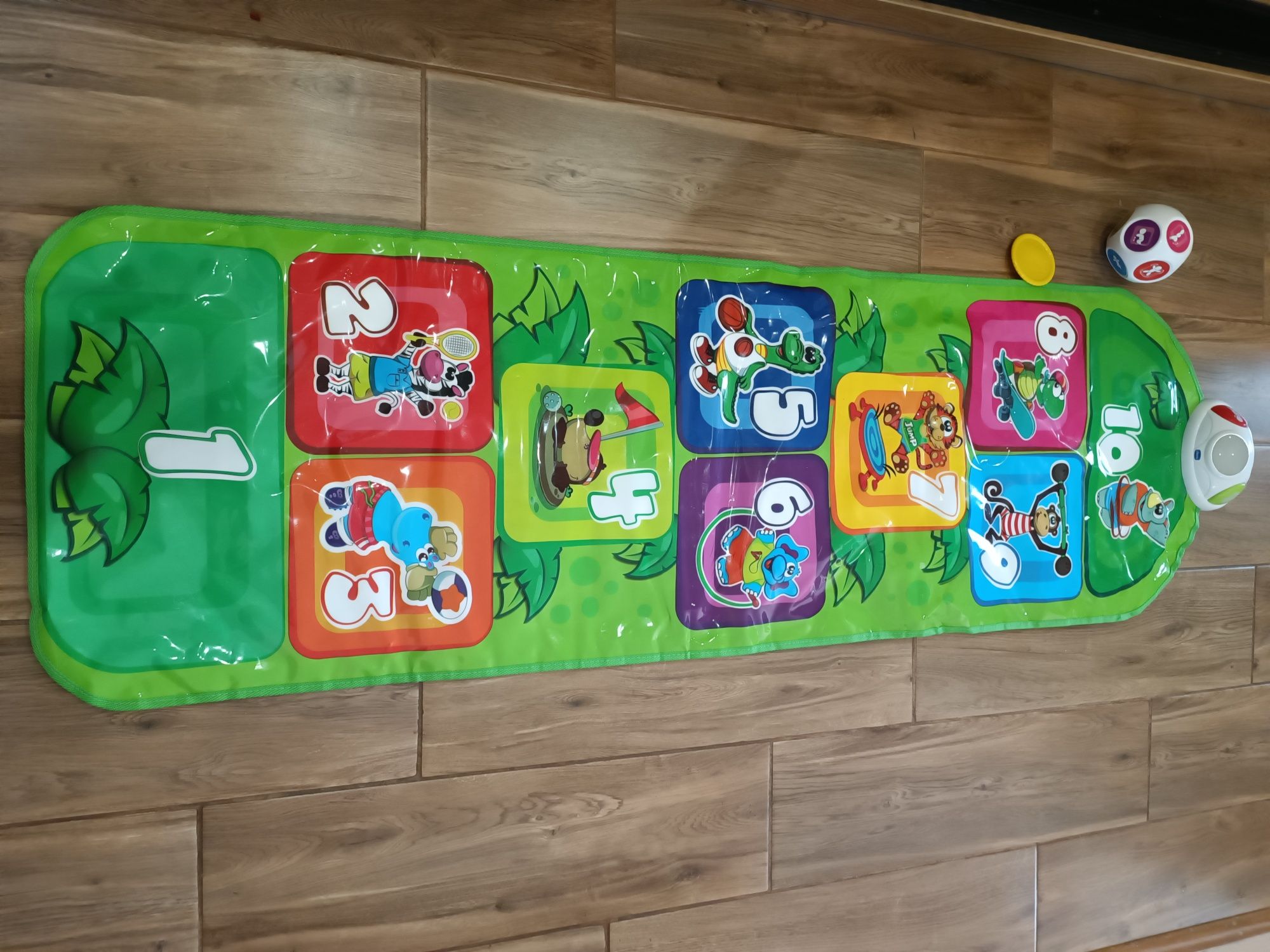 Chicco elektroniczna mata do gry w klasy