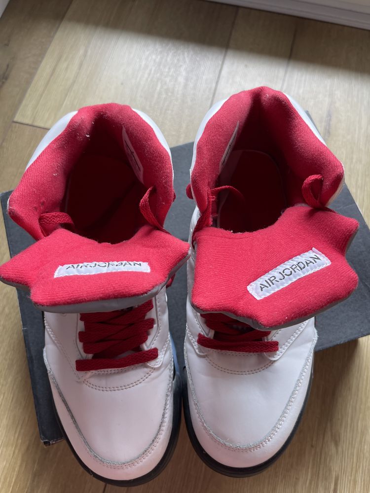 Buty Jordan Retro 5 Fire Red 43 27.5 cm