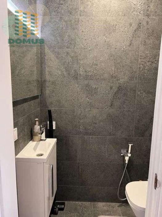 Продам! 2 комн квартира с ремонтом. ЖК Маршал Сити, Таирова