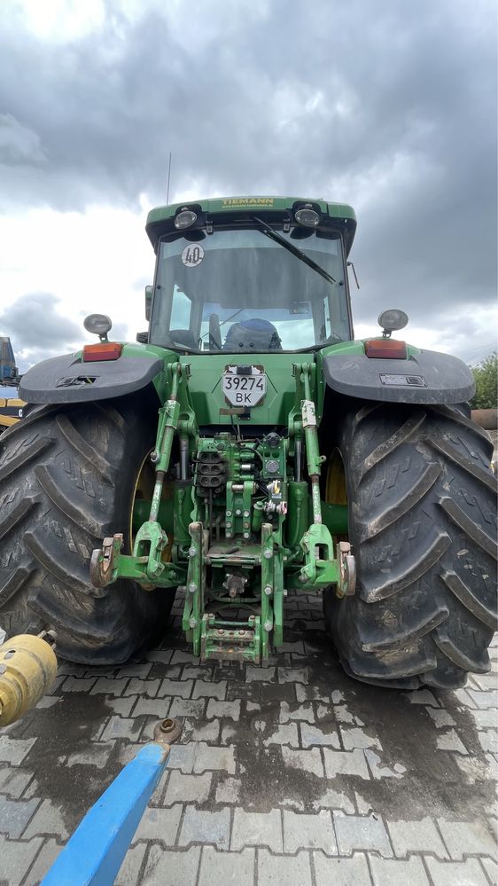 Трактор John Deere 8520