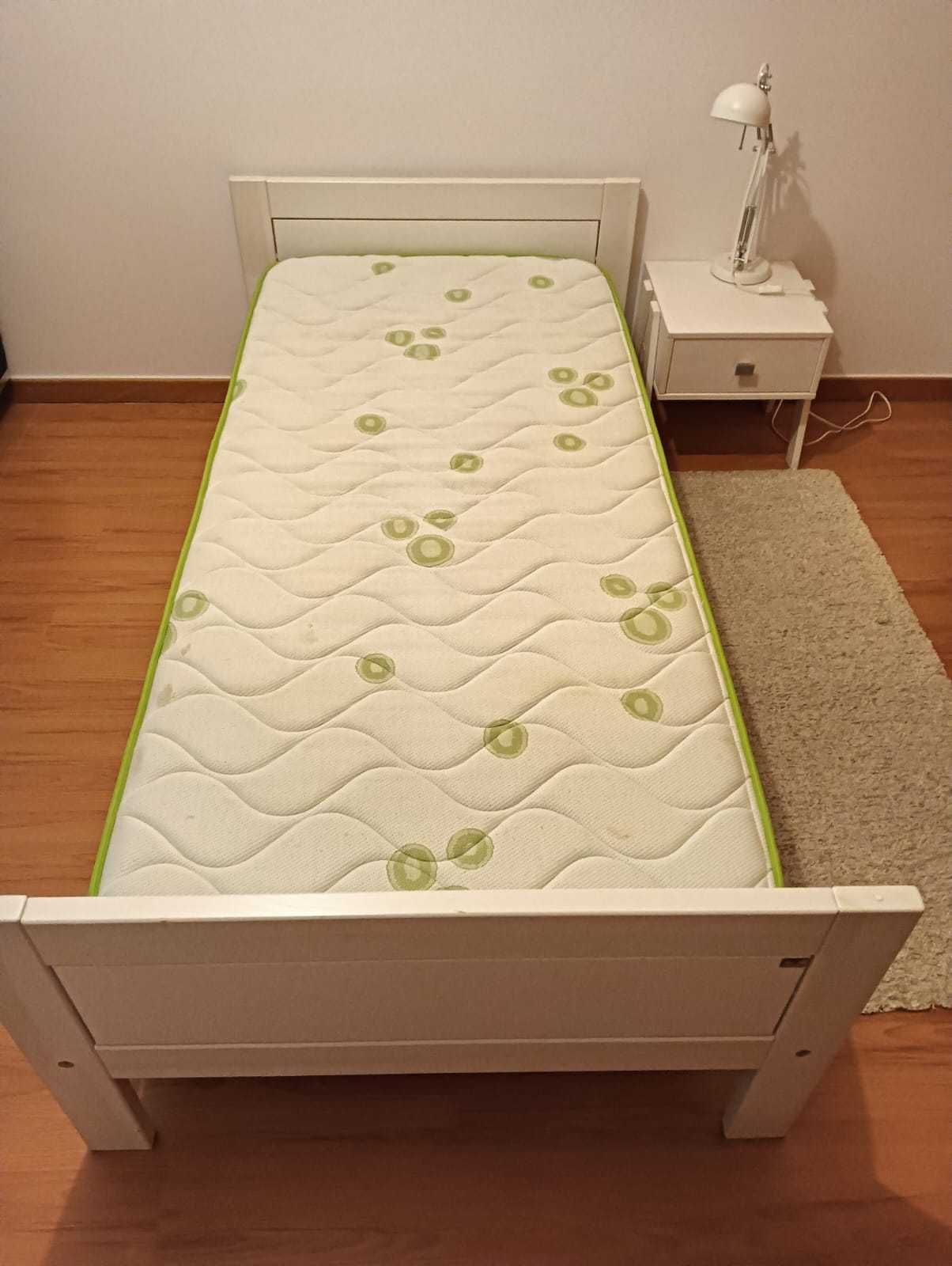 Cama de solteiro como nova