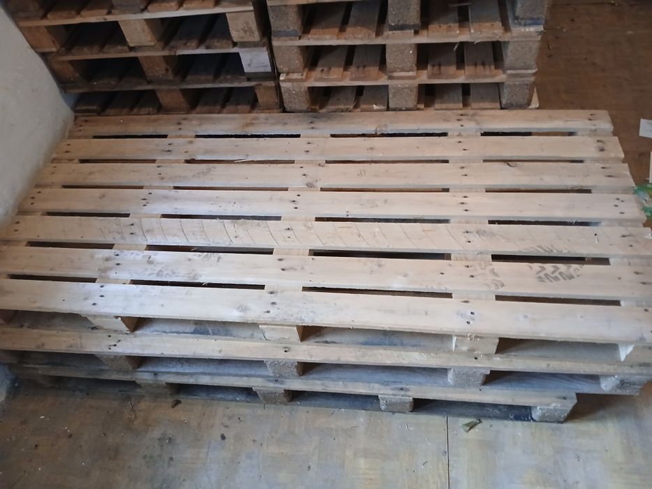 Palety drewniane na meble ogrodowe