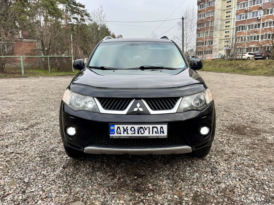 Продам Mitsubishi Outlander XL