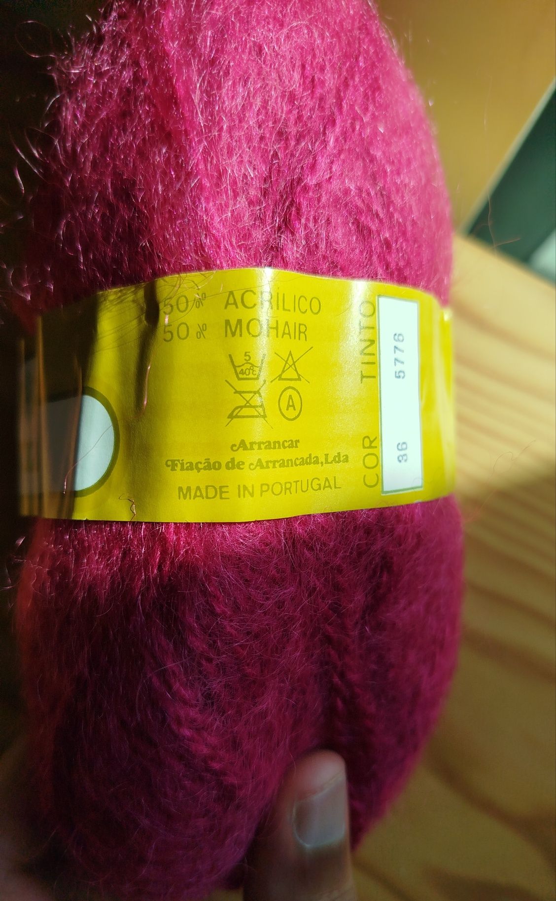Novelos Acrílico/Mohair/Courtelle