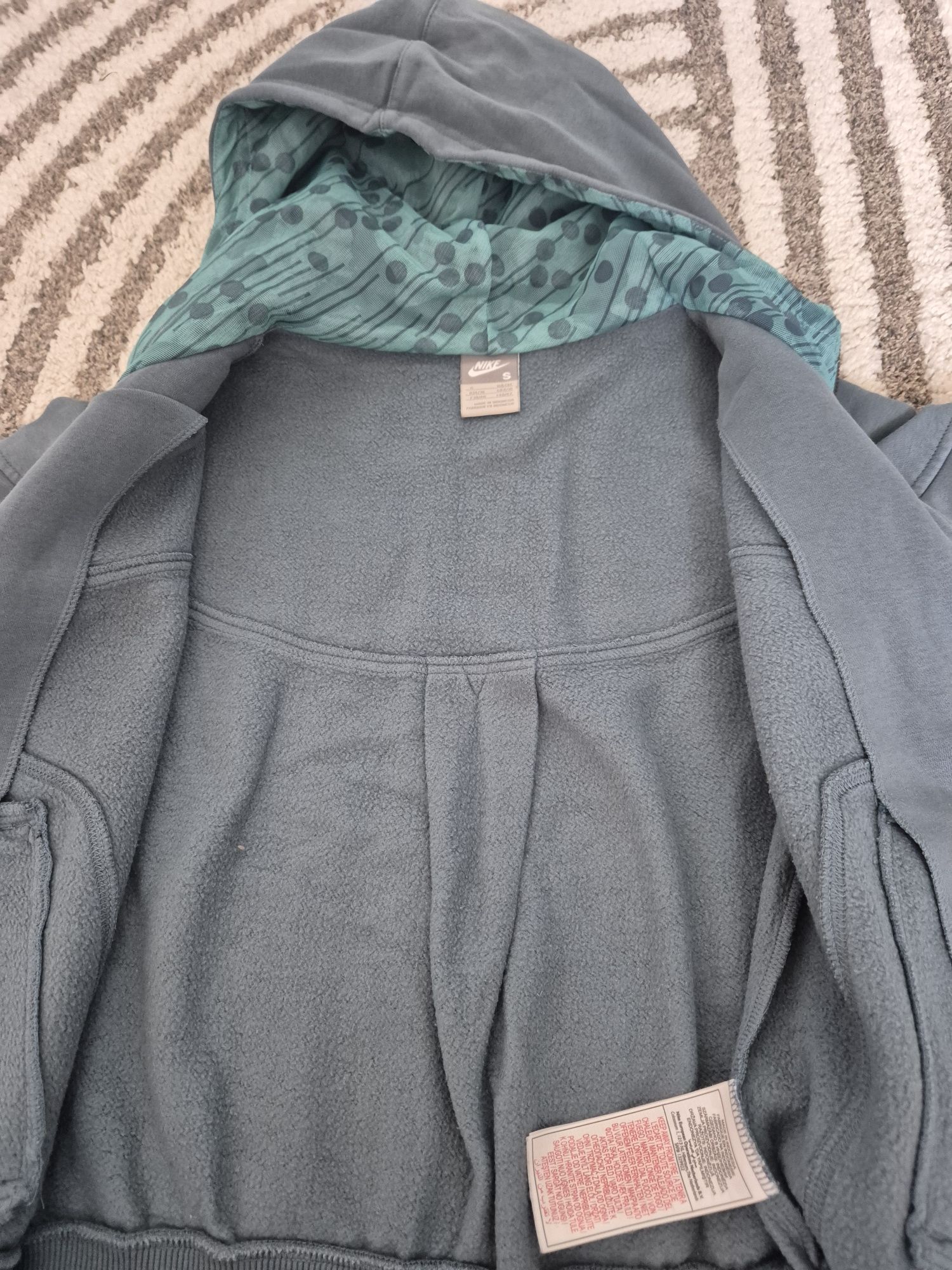 Bluza Nike z kapturem, rozmiar S