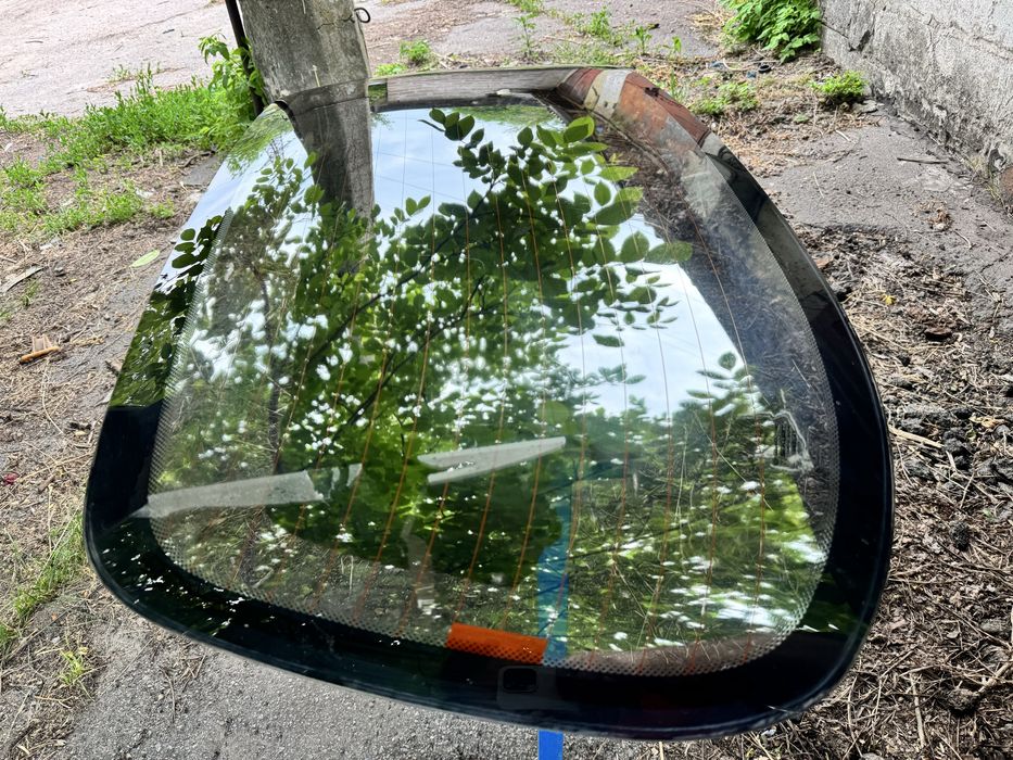 Заднее стекло daewoo lanos