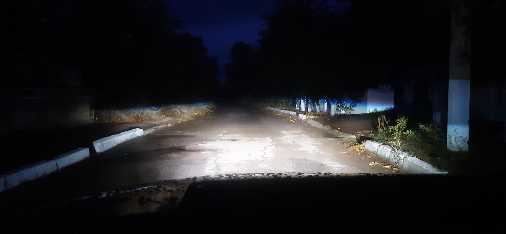 Лед линзы H4/ Y7D  / Y6D .новые.