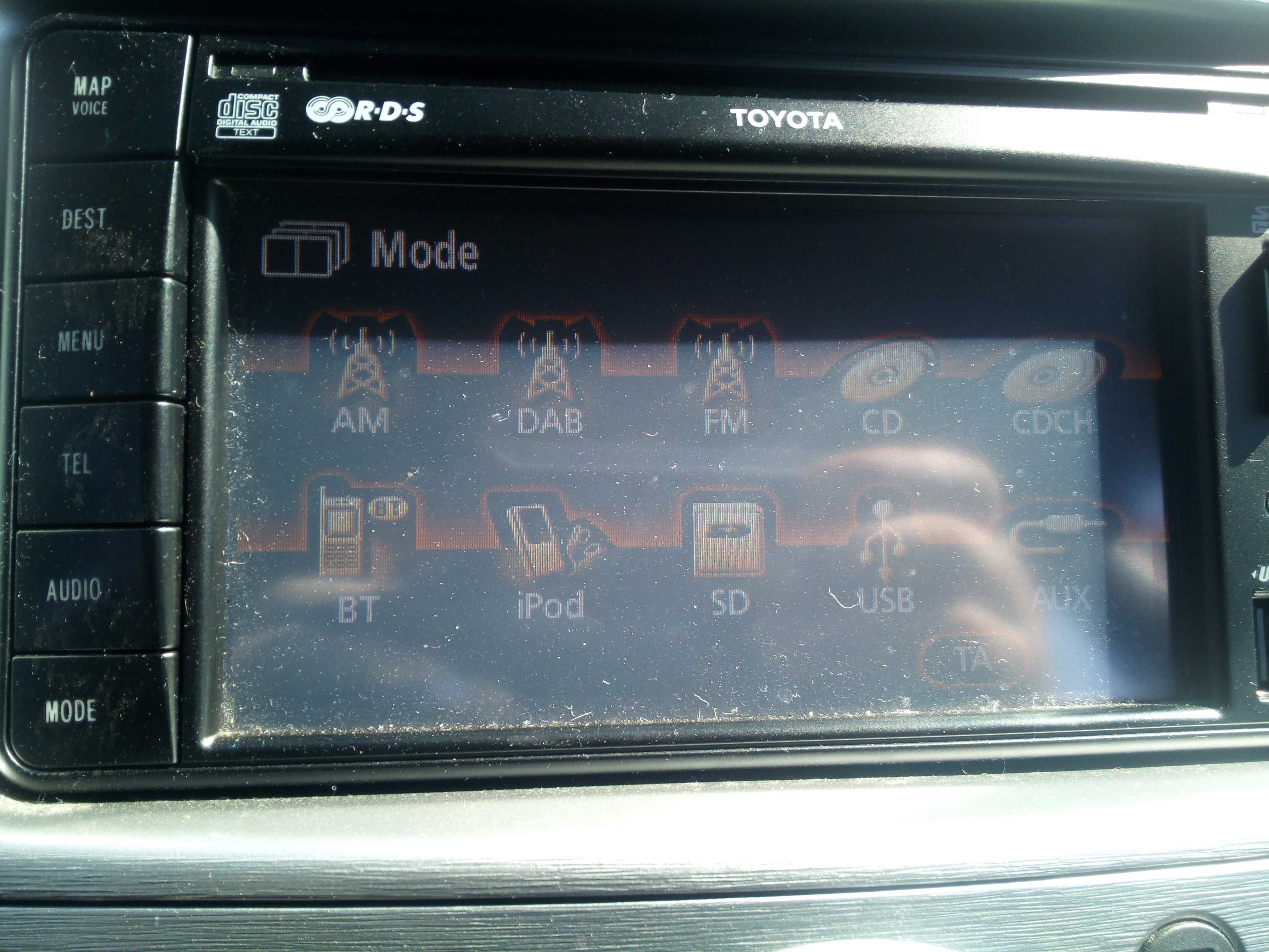 Toyota Verso 09-18 radio ramka nawigacja