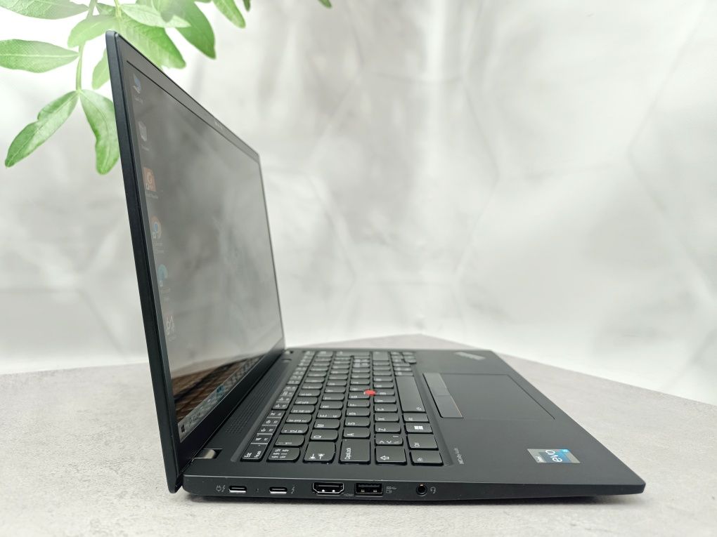 Lenovo ThinkPad T14s Gen 4/i5-1335U/10 ядер/16/256M2/14"/IPS/2023 рік