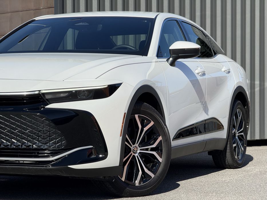 Toyota Crown, 2024 року, 2.5 гібрид, автомат, повний привід, 35т.км,
