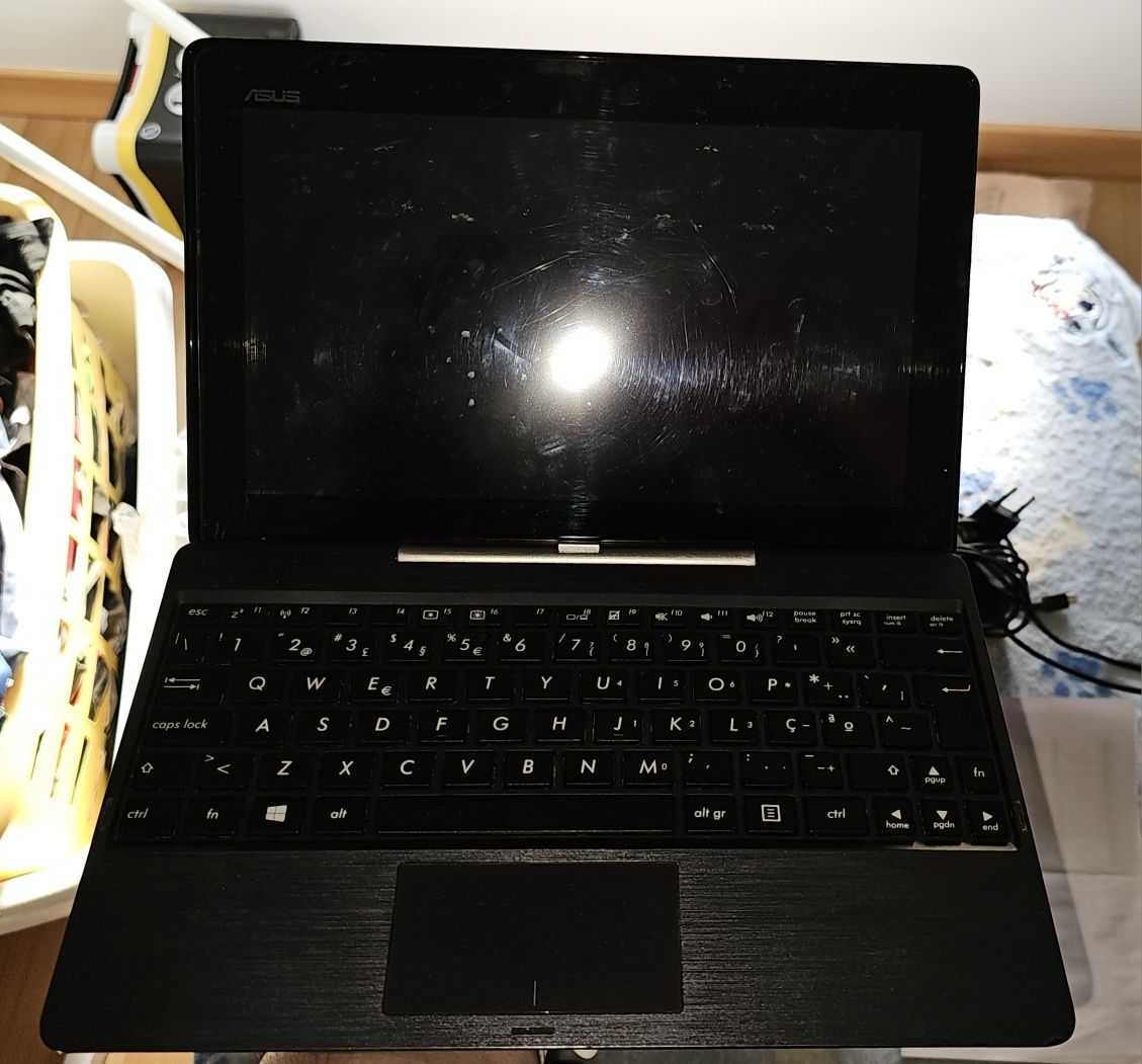 Asus Portátil Híbrido notebook tablet 500gb