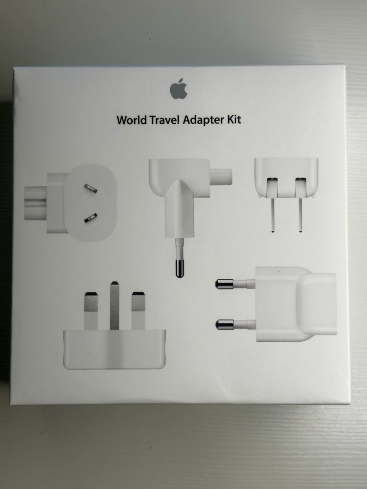 Комплект адаптерів Apple World Travel Adapter Kit