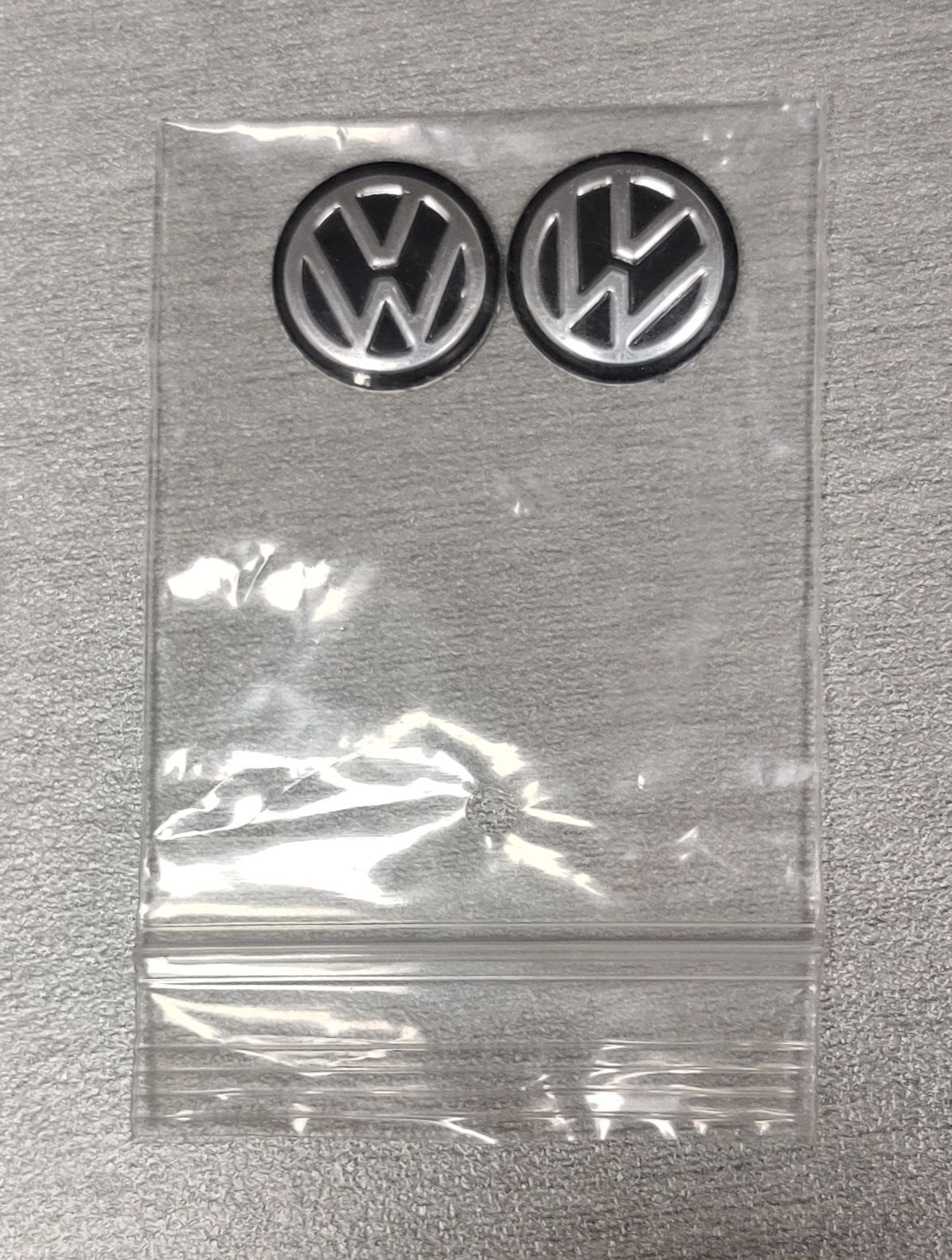 Emblemat, logo VW, Volkswagen na pilota, kluczyk 14 mm