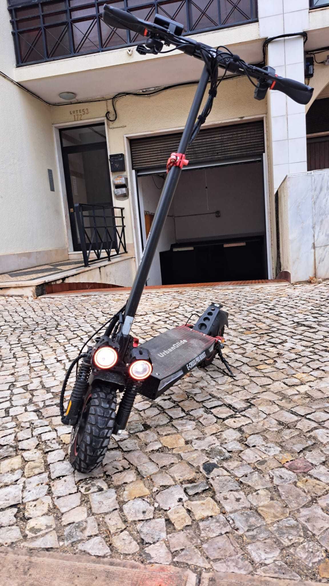 URBANGLIDE Trotinete ecross pro boost