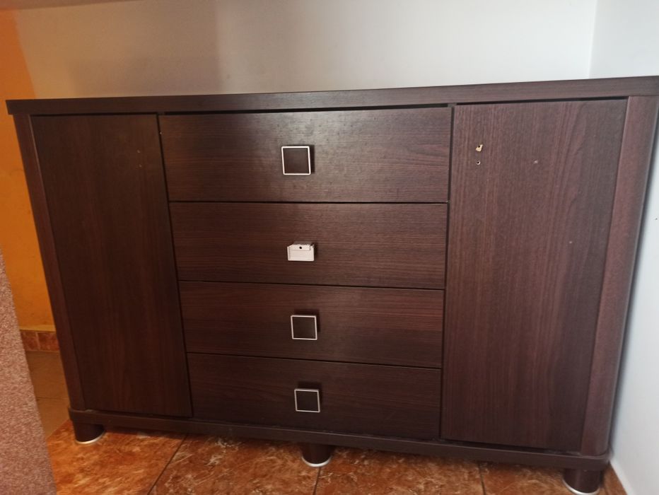 Komoda 140 stan dobry brak uchwytów