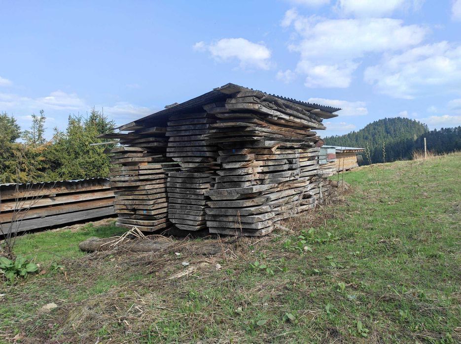 Drewno konstrukcyjne, bale, monolity