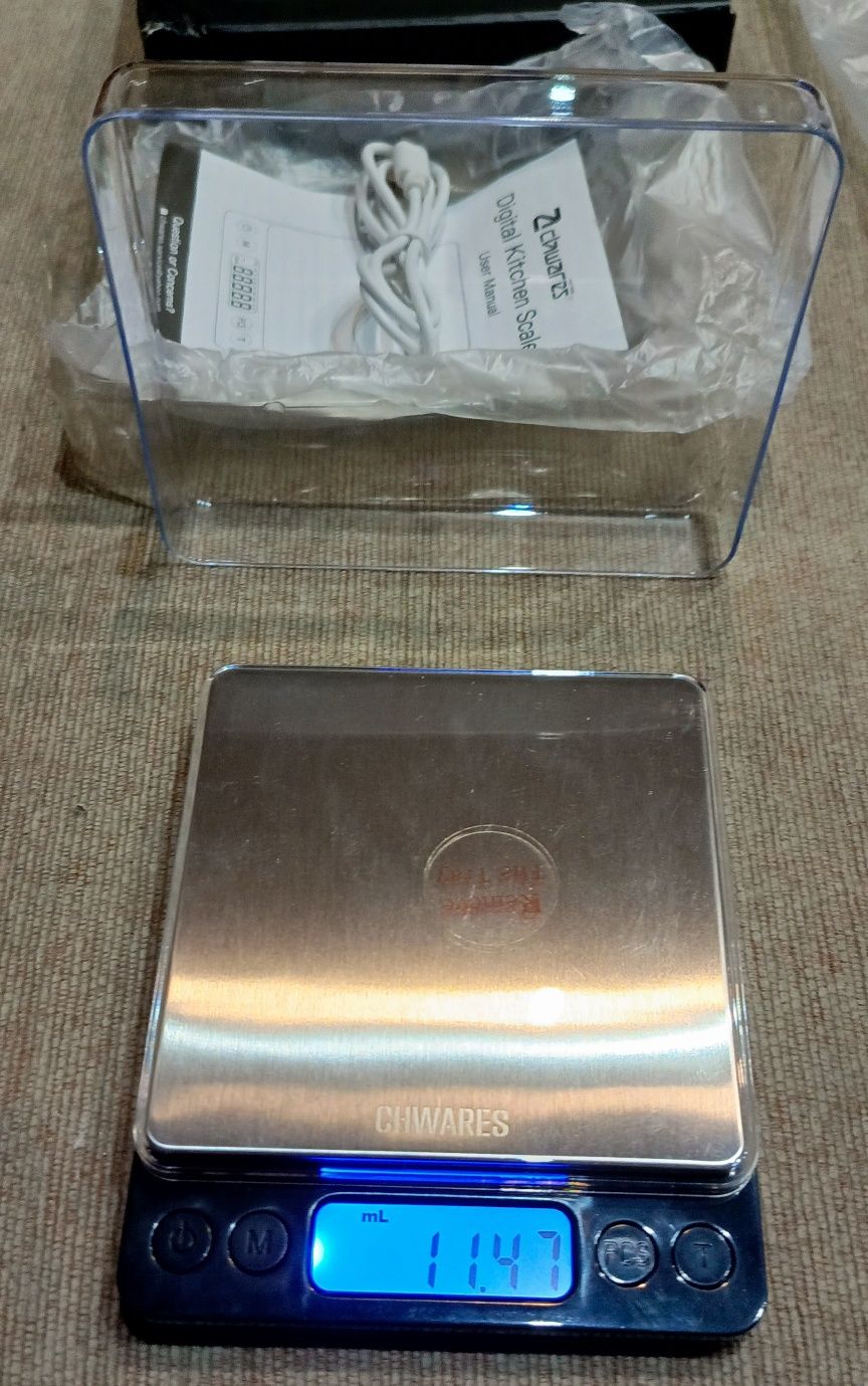Chwares I2000 ładowana przez usb waga cyfrowa.