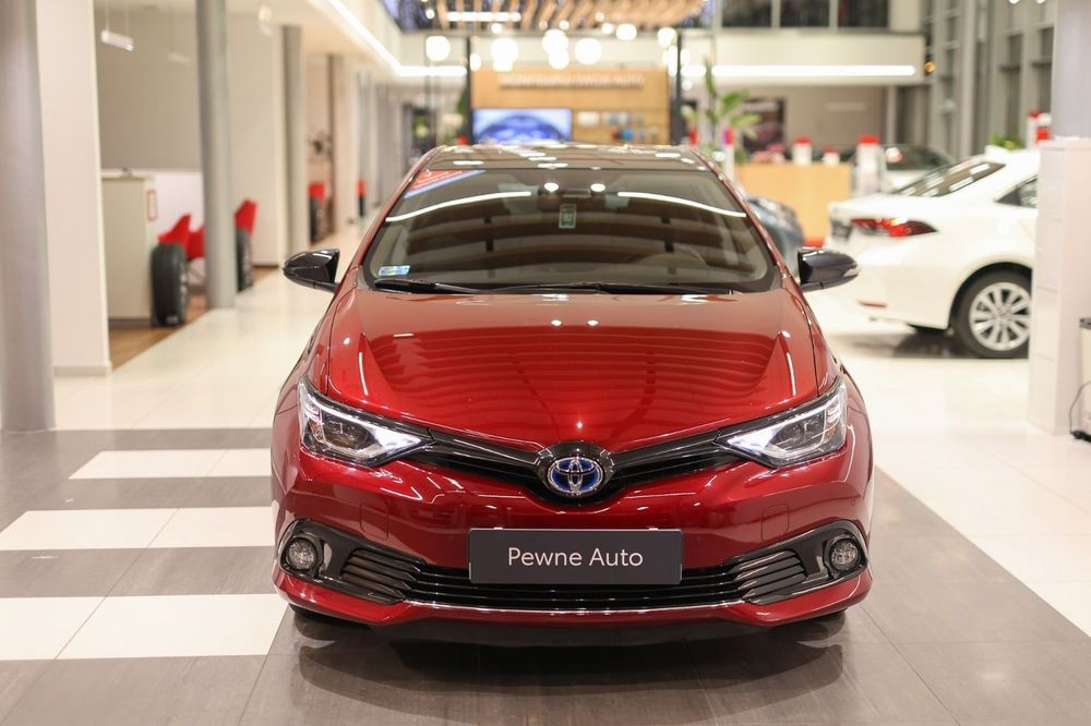 Toyota Auris Hybrid 135 Selection