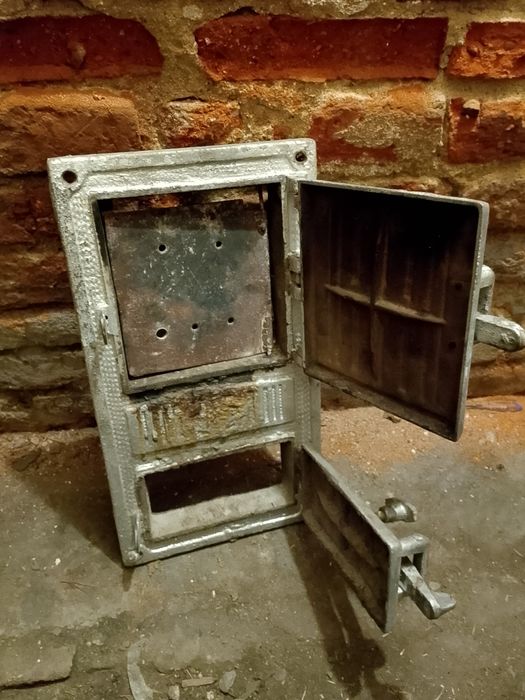 Drzwiczki plus ruszta