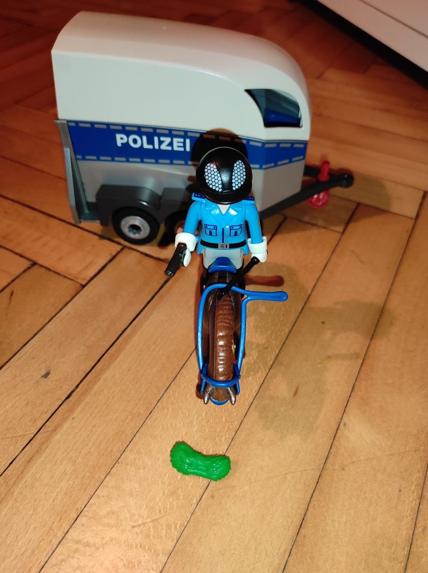 Playmobil jednostka konna z przyczepą