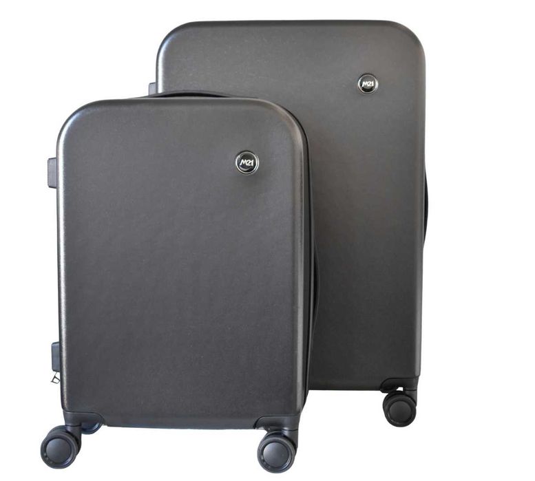 Walizka M podróżna bagażowa samolotowa twarda czarna kabinowa mała