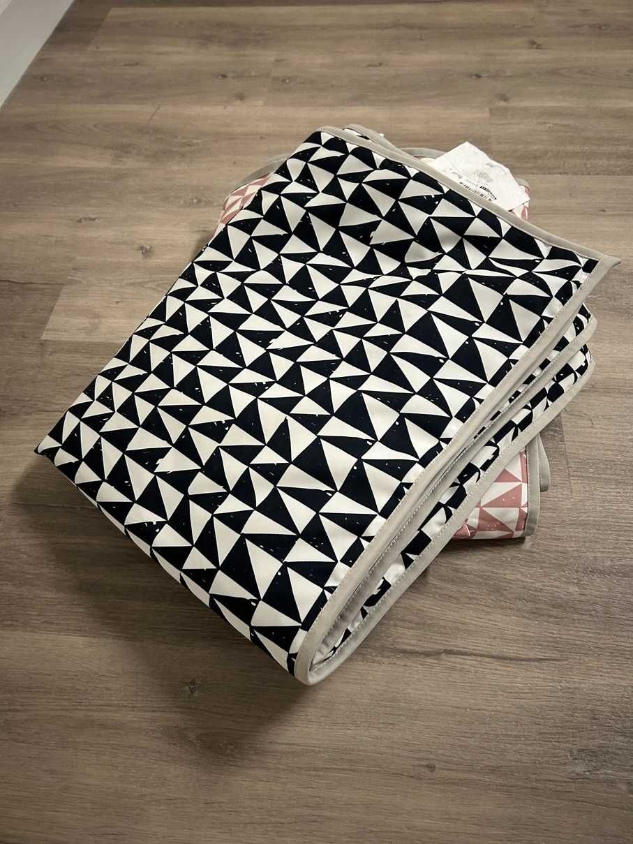 Conjunto de 2 Mantas LURVIG [IKEA] preta e cor-de-rosa (100cmx150cm)